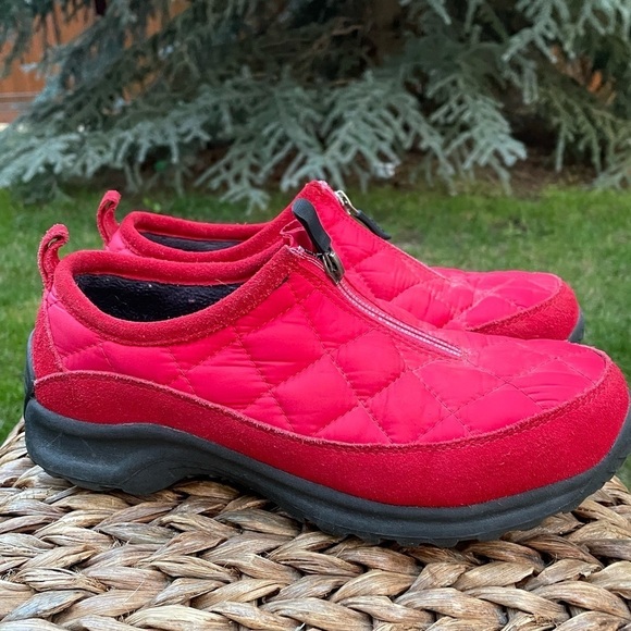 Lands End Slip-on Comfortable Slip Resistant Low Top Red Shoes Womens Size 8.5 - Picture 3 of 7